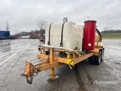 2001 16 ft T/A Equipment Trailer