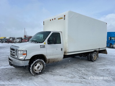 2018 Ford F-450 4x2 Camion fourgon