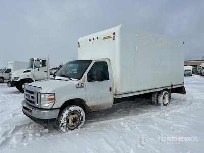 2018 Ford F-450 4x2 Camion fourgon