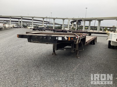 2007 Fontaine DFT-5-8048WSAWK 48 ft T/A Spread Axle Single Drop Step Deck Trailer