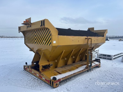 13ft 8 in Sander box