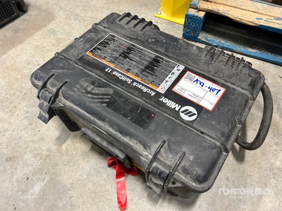 Miller ArcReach Suitcase 12 Alimentador de cable
