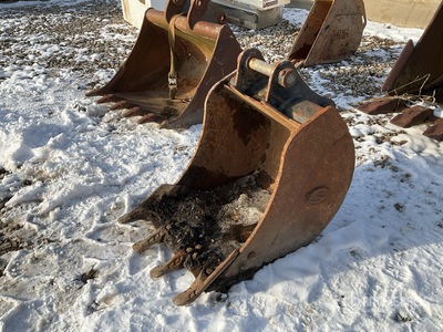 Strickland 24 in Digging Excavator Bucket