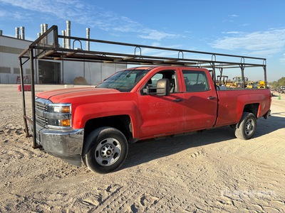 2015 Chevrolet Silverado 2500HD 4x2 Crew Cab Pickup