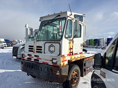 2013 Capacity TJ9000 4x2 Spotter Truck