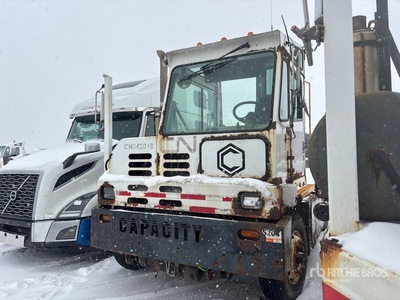 2013 Capacity TJ9000 4x2 Spotter Truck