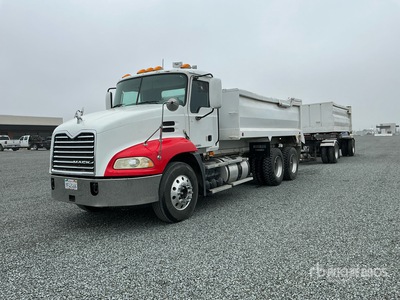 2010 Mack CXU613 6x4 Transferset