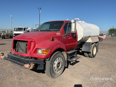 2004 Ford F-650 XL 2000 gal 4x2 Water Truck