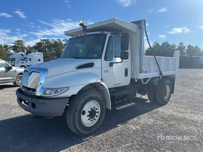 2006 International 4200 SBA 4x2 S/A Dump Truck