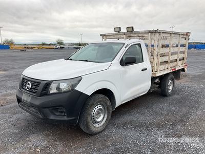2018 Nissan NP300 4x2 Camion con Plataforma / Camion à Plateau