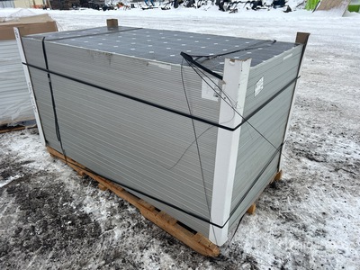 Quantity of (25) Heliene 380 Watt Solar Panels Divers - Industriel