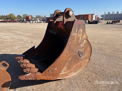 Hensley 48 in Digging Excavator Bucket