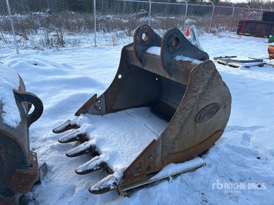 Geith 54 in Digging Excavator Bucket