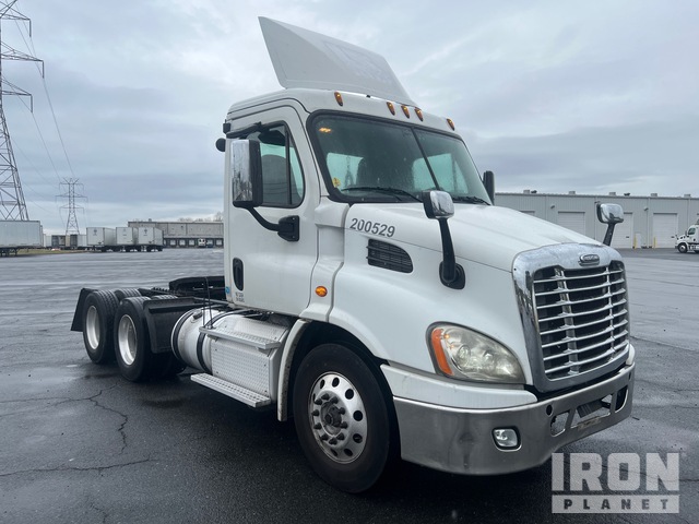 CAMIóN 2016 FREIGHTLINER