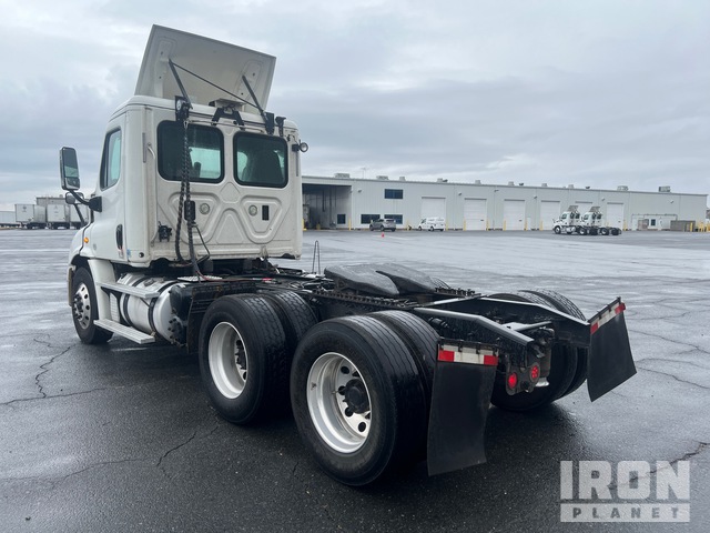 CAMIóN 2016 FREIGHTLINER