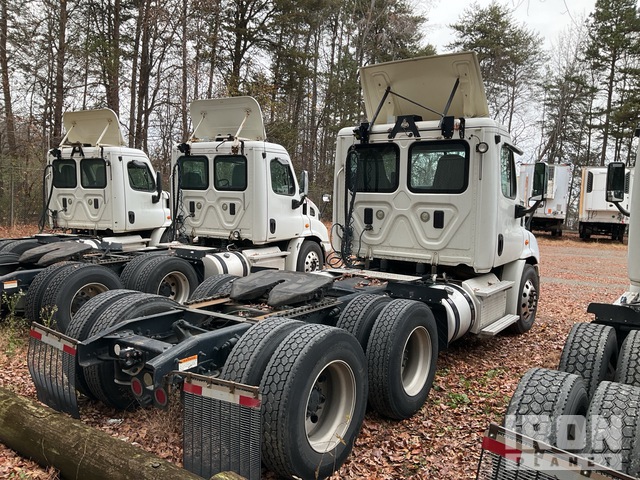 CAMIóN 2016 FREIGHTLINER