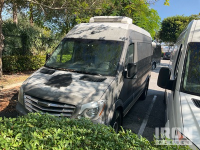 2015 Freightliner F2CA114 فان نقل