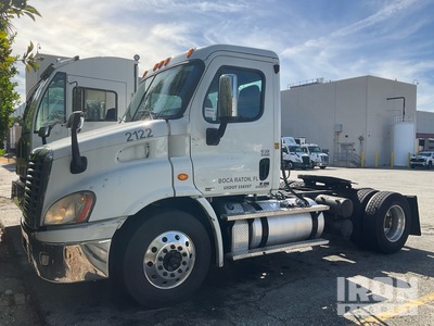 2012 Freightliner Cascadia 113 4x2 S/A Day Cab Truck Tractor