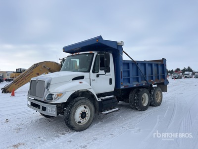 2002 International 7400 6x4 T / A-kiepwagen