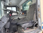 Cab with Seats/armrests
