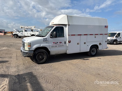 2014 Ford E-350 4x2 Camion utilitaire