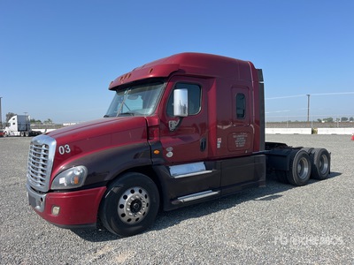 2018 Freightliner Cascadia 125 6x4 T/A Sleeper Truck Tractor