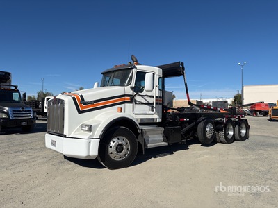 2008 Kenworth T800 6x4 Roll-Off Truck