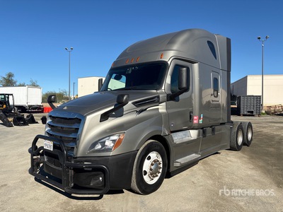 2020 Freightliner Cascadia 126 6x4 T/A Sleeper Truck Tractor