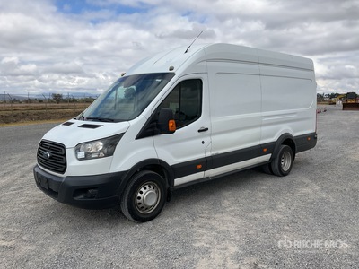2018 Ford Transit Camioneta con Caja Seca / Cargo Van