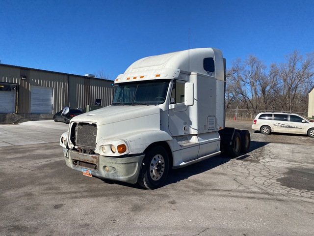 2005 Freightliner CST120 6x4 T/A Sleeper Truck Tractor