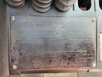 2015 Toyota 8FD50 11000 lb Montacargas / Forklift