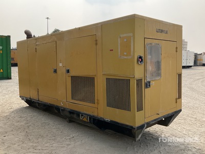 2004 Cat 400 400 kVA Skid-Mounted Generator Set
