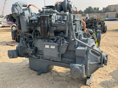 Komatsu 125E-5 Engine
