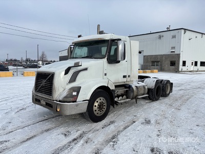 2015 Volvo VNL 6x4 T/A Day Cab Truck Tractor