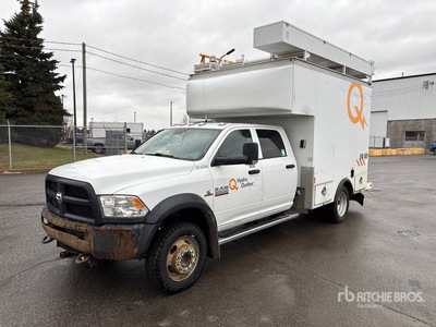 2016 Ram 5500 4x2 Crew Cab Camion utilitaire