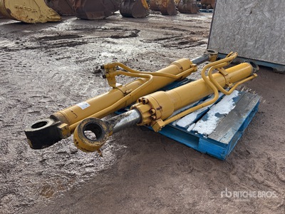 Quantity of (2) Cylinder