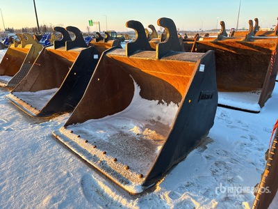 Brandt 72 in Q/C Cleanup Excavator Bucket