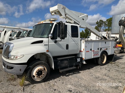 2010 Versalift ATR-45N 40 ft on 2011 International 4300 4x2 Crew Cab Bucket Truck (Inoperable)