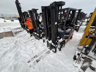 2012 Toyota 8FGCU25 3500 lb Pneumatic Tire Wózek widłowy