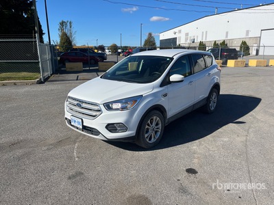 2019 Ford Escape AWD を見 SUV