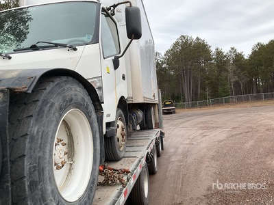2014 Hino 195 4x2 Van Truck