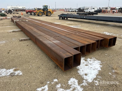 Quantity of (10) Steel Square Tubing معادن متنوعة