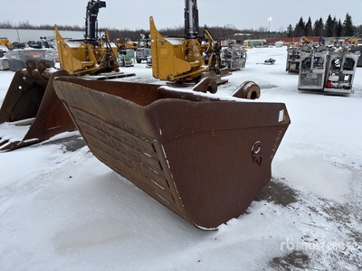 70 in Q/C Cleanup Excavator Bucket