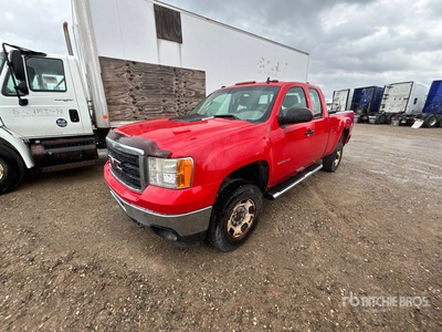 2013 GMC Sierra 2500 4x2 Extended Cab Pickup