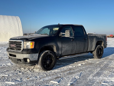 2011 GMC Sierra 2500HD SLT 4x4 Crew Cab ピックアップ