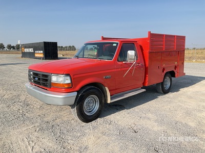 1993 Ford F-250 XL Camion con Plataforma / Camion à Plateau