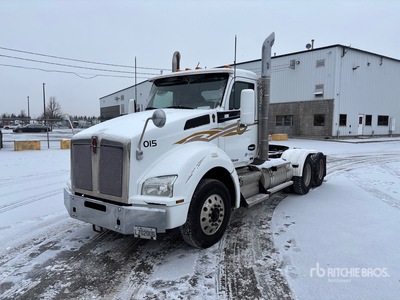 2017 Kenworth T880 6x4 Ciągnik siodłowy T/A z kabiną dzienną