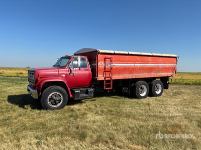 GMC 7000 6x4 Camión de granos
