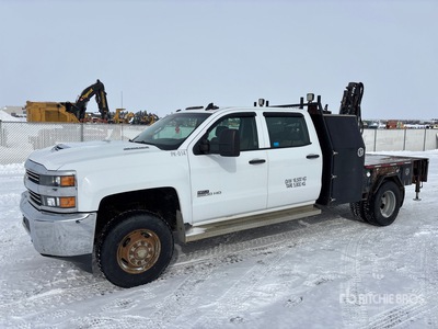 Hiab 026T-3 on 2006 Chevrolet 3500 HD 4x4 Crew Cab Camión Grúa