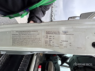 2007 International 4300 Kastenwägen